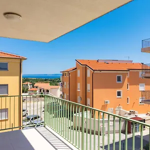  Apartment Anna