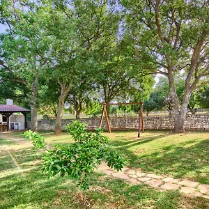  Apartment Lamalu